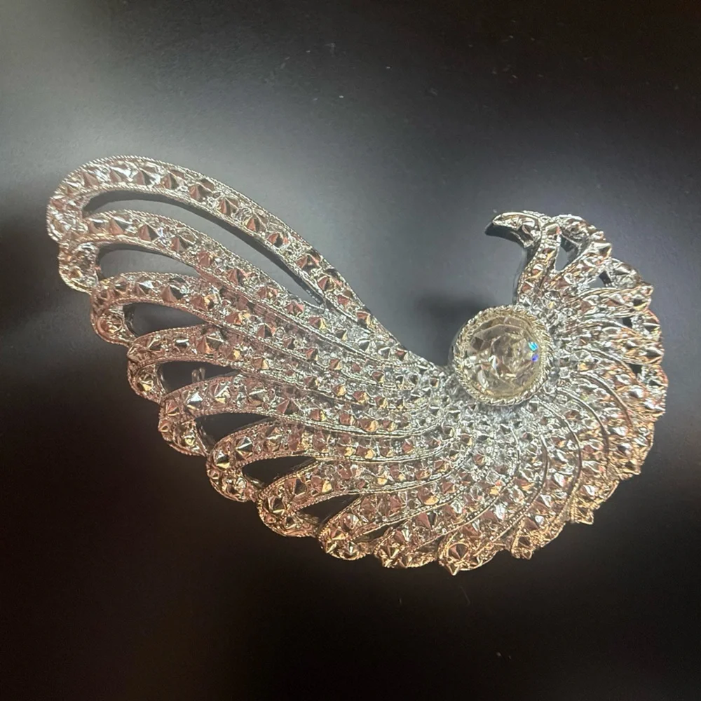 Sarah Coventry Silver Rhinestone Brooch Pin, Statement Cocktail Party Jewelry‎